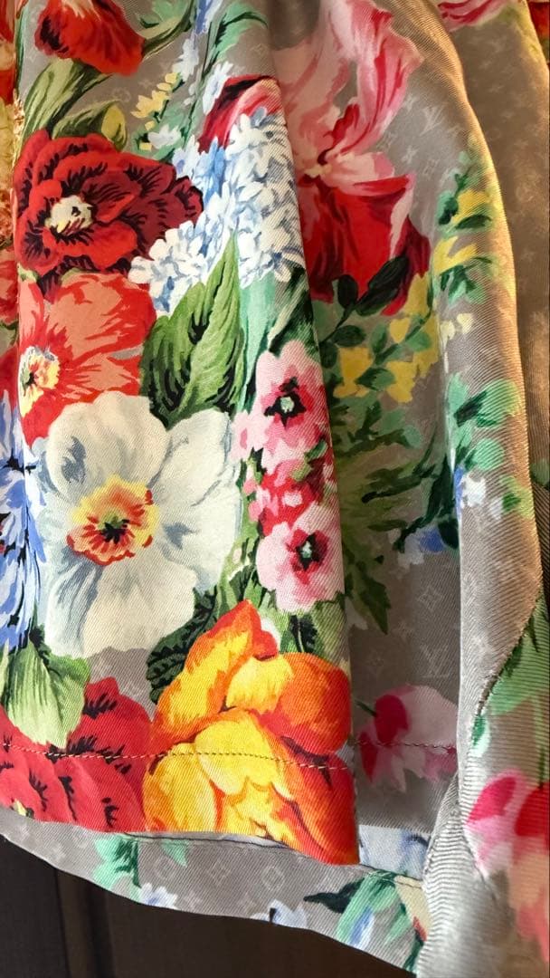 稀少品ルイヴィトンフラワーパンツシルク