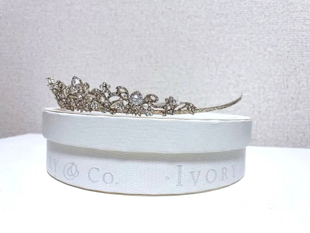 ティアラ Ivory & Co (Elizabeth)