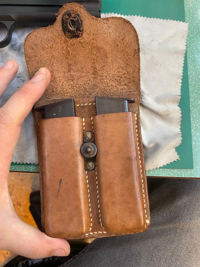 東京マルイコルトガバメントマークIV 70ガスブローバック　マガジンポーチ付き