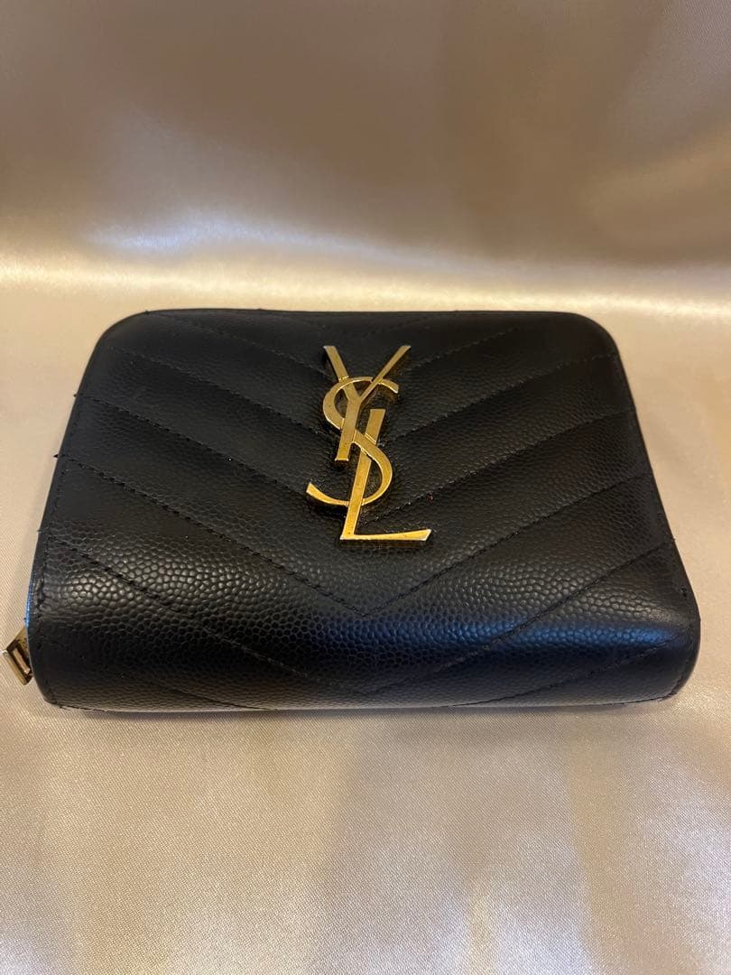 サンローラン YSL モノグラム マトラッセ コンパクト財布 黒