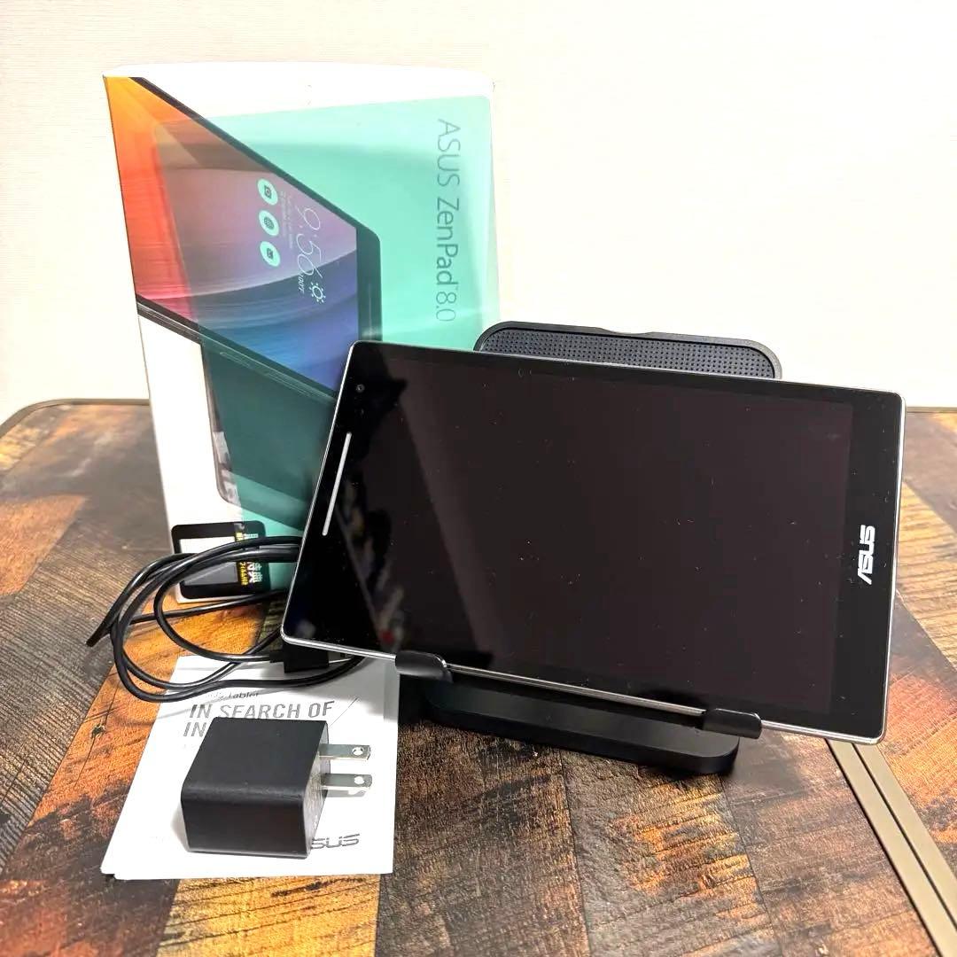 ASUS ZenPad 8 本体 充電器・スタンド付き
