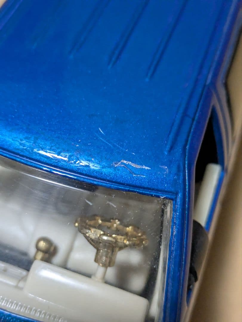 サニーサイド 1993 シボレー サバーバン 1/24 ブルーゴールド