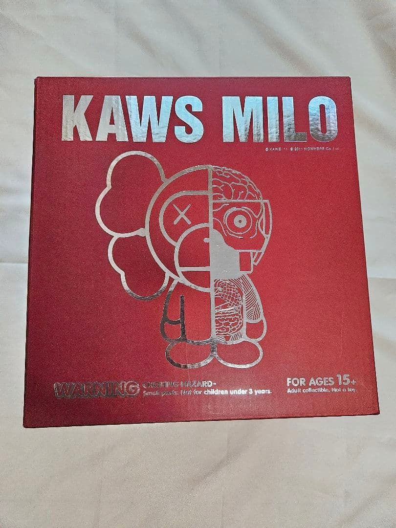 KAWS MILO フィギュア A BATHING APE　赤