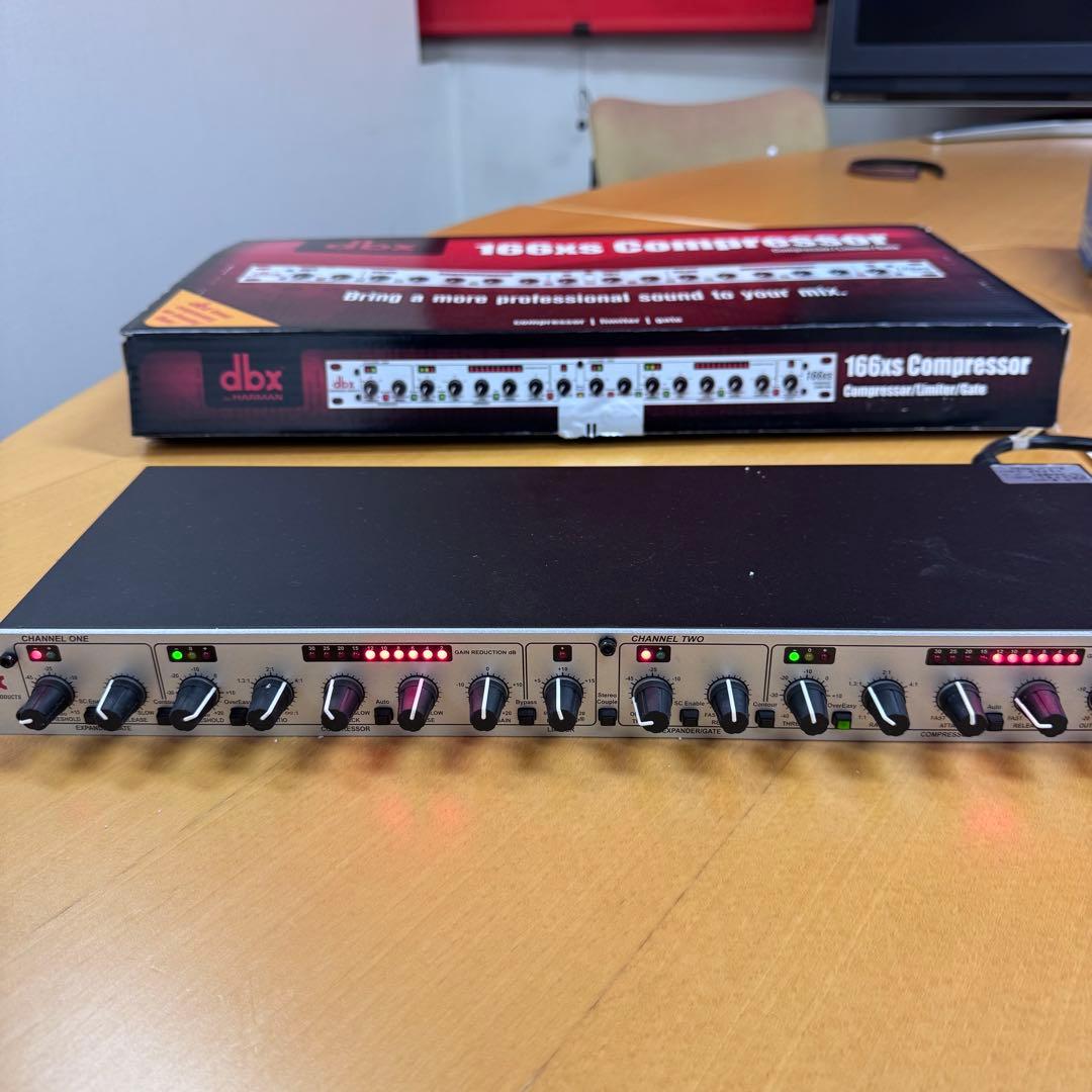 dbx 166xs Compressor 2チャンネル