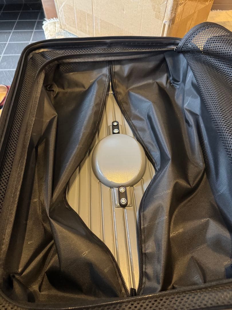 ポルシェ キャリーケース ブラック　TSAロック　機内持ち込み