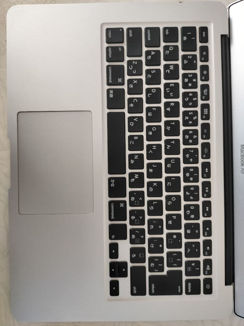 Apple MacBook Air　メモリ4G　SSD256G