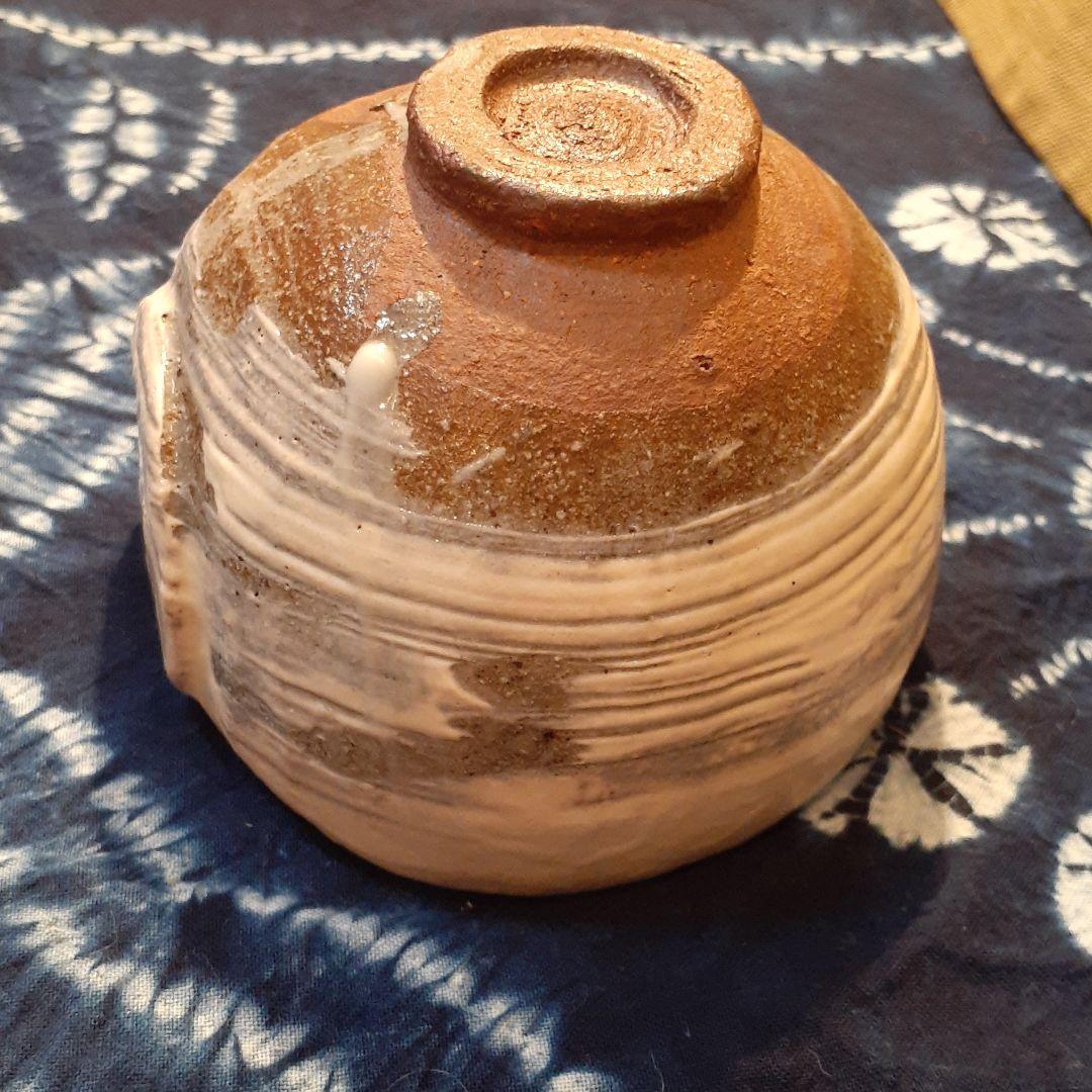 故、石田陶春　作　刷毛目俵型旅茶碗