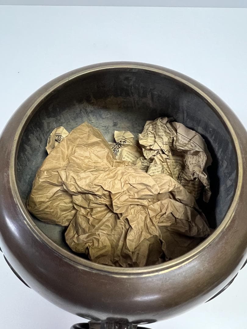 青銅製 茶釜 波と魚の彫刻