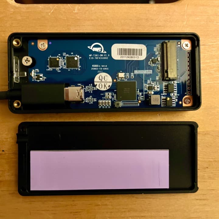 OWC Envoy Express 外付けSSD (NVMe) ケース