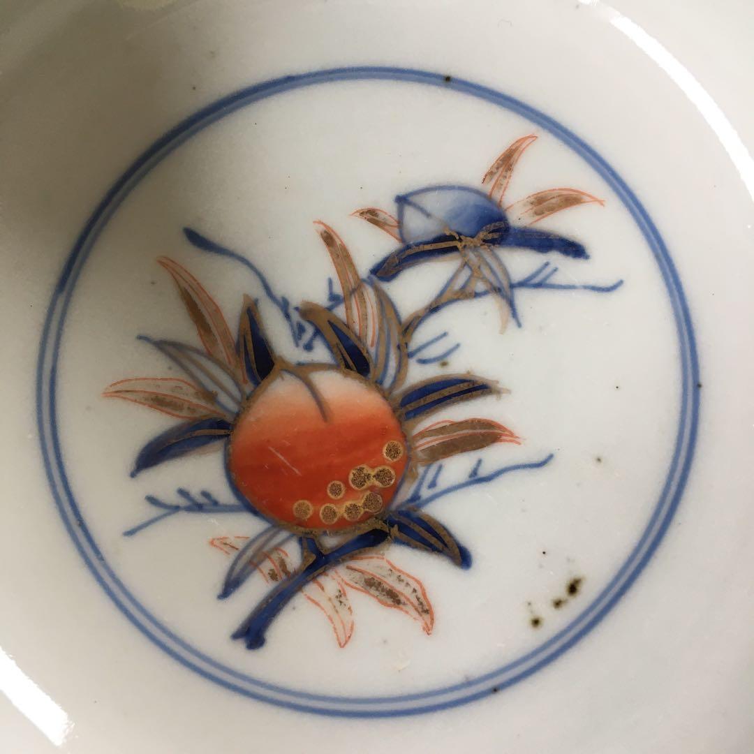 古伊万里　金彩色絵　菊唐草、瓔珞文、桃の図　三つ組鉢