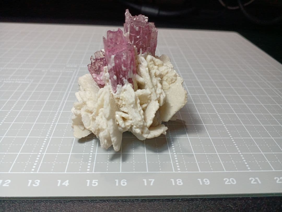 GG　ピンクトルマリン　原石　鉱物標本