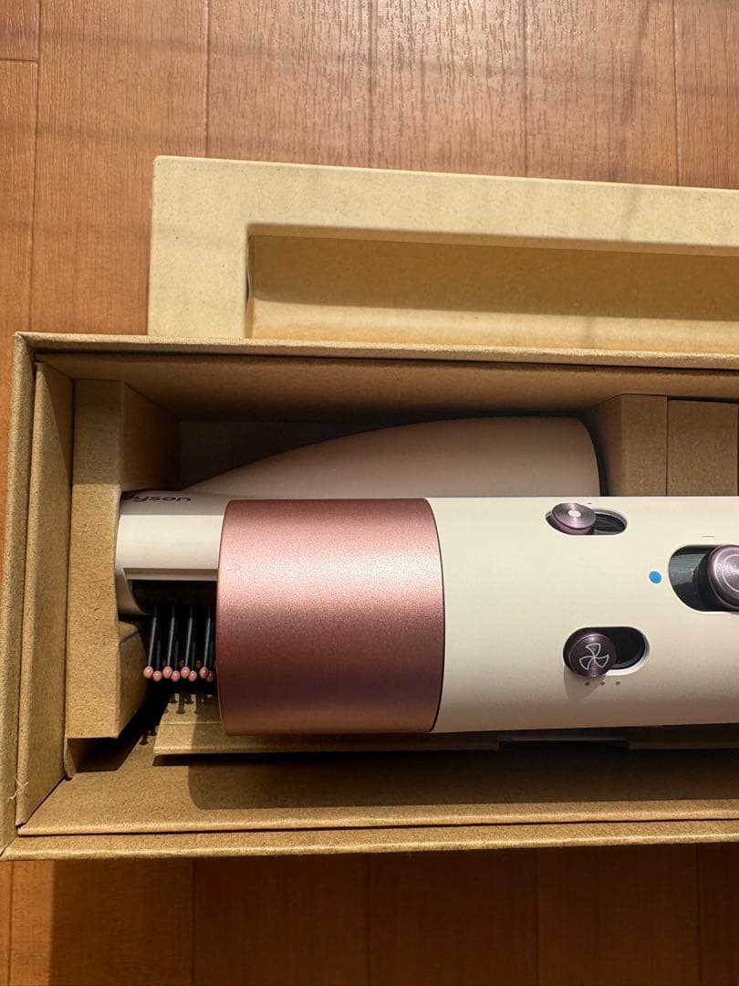 お値下げ　新品未使用　Dyson Airwrap カールHS05