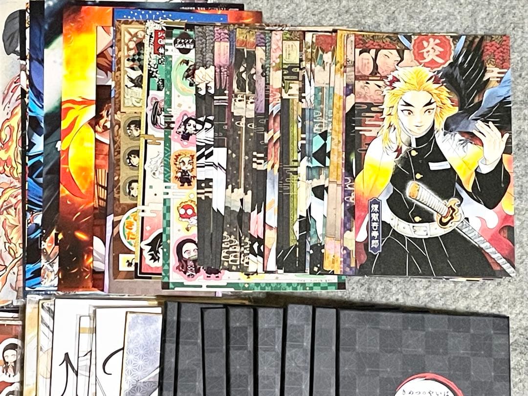 鬼滅の刃 紙類 薄物 550枚以上 まとめ売り 大量 箔押し レア 非売品