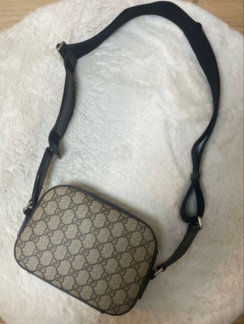 GUCCI レディースショルダーバッグ