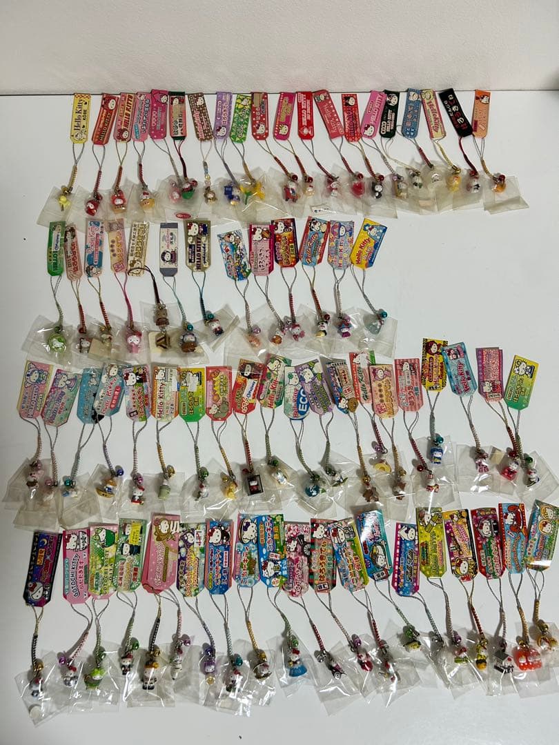 合馬公式アカウント1 ♪キティ ご当地 根付け 72個まとめ売り♪