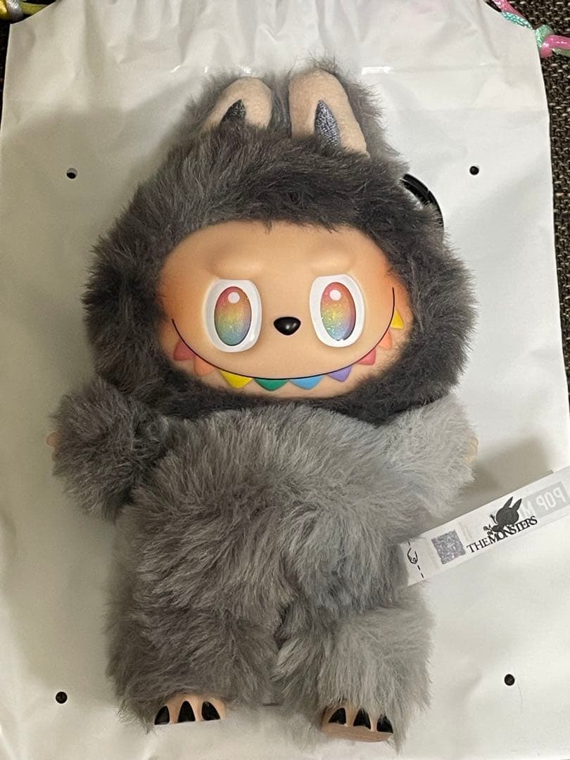 ポップマート ザ モンスターズ (ラブブ) ビッグイントゥエナジー アイディ