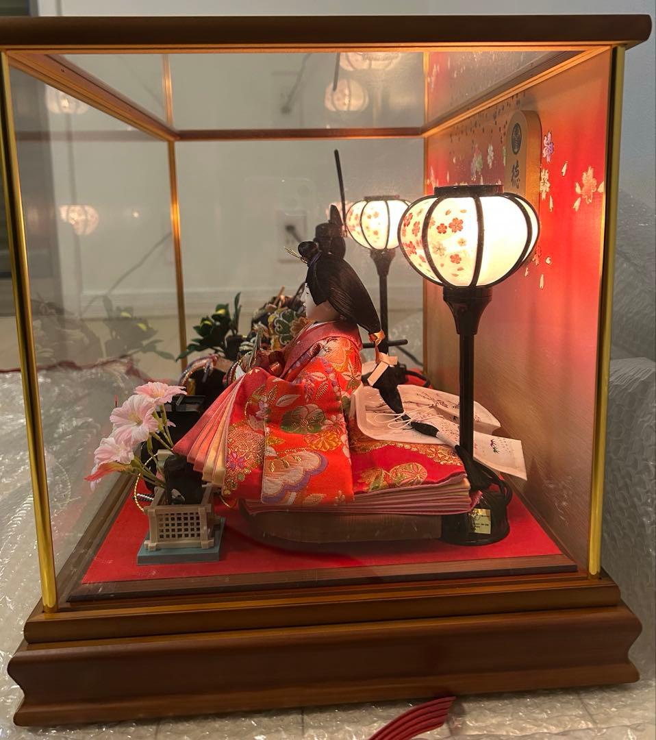 雛人形　ガラスケース入り