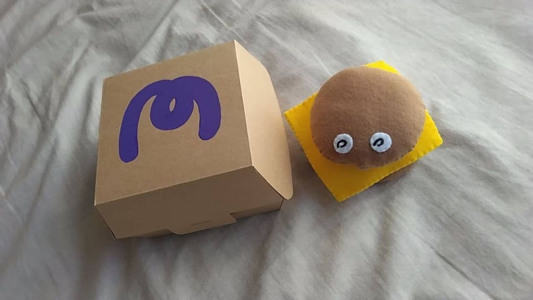 Yuri Hasegawa 長谷川有里 チーズバーガー　人形　ぬいぐるみ