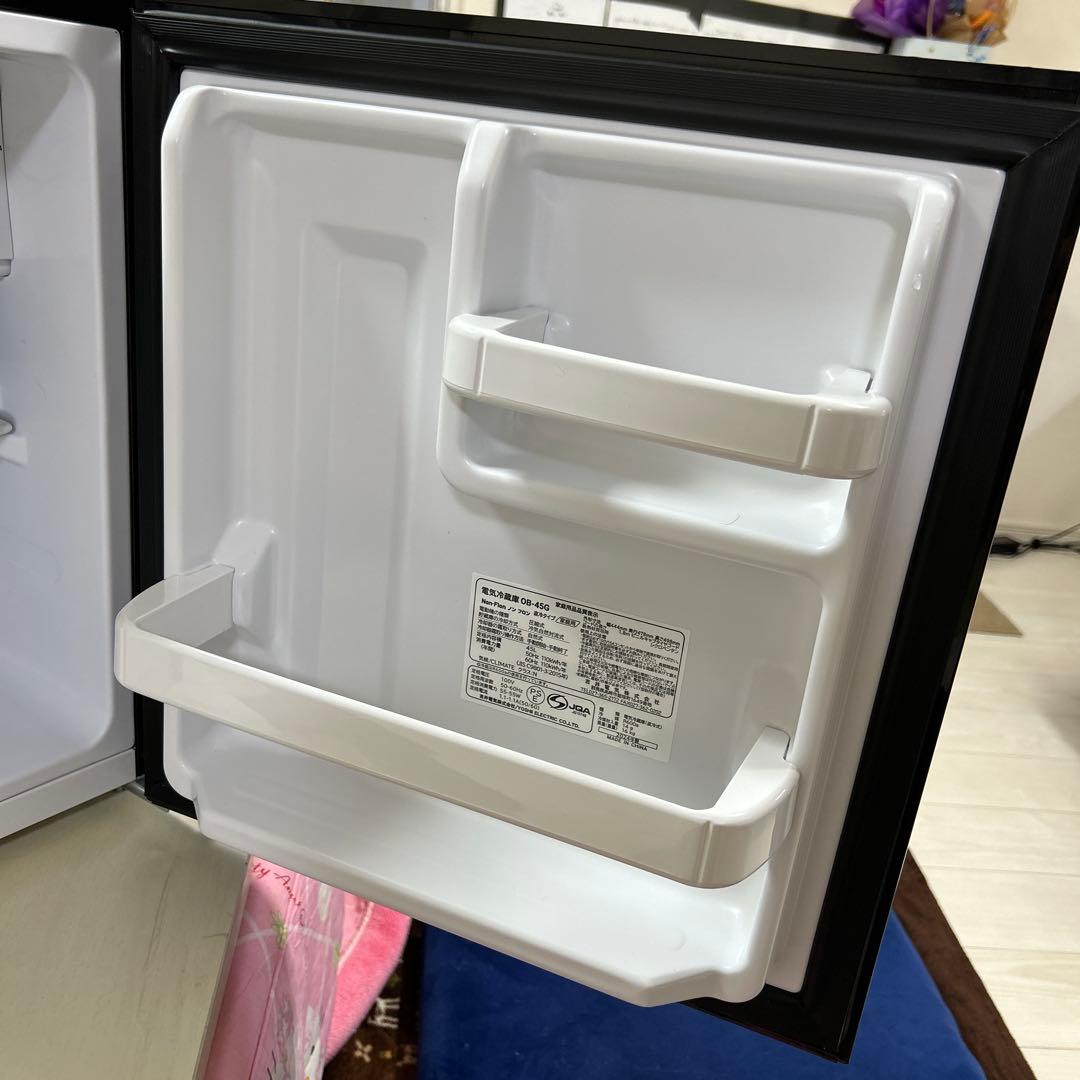 24年式　冷蔵庫　ほぼ新品　吉井電気製　一人暮らし　小型