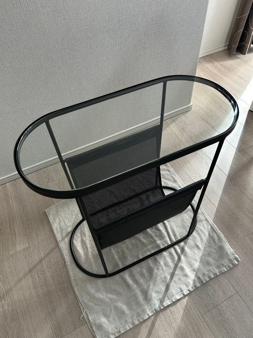 KARE メッシュジャーナルサイドテーブル