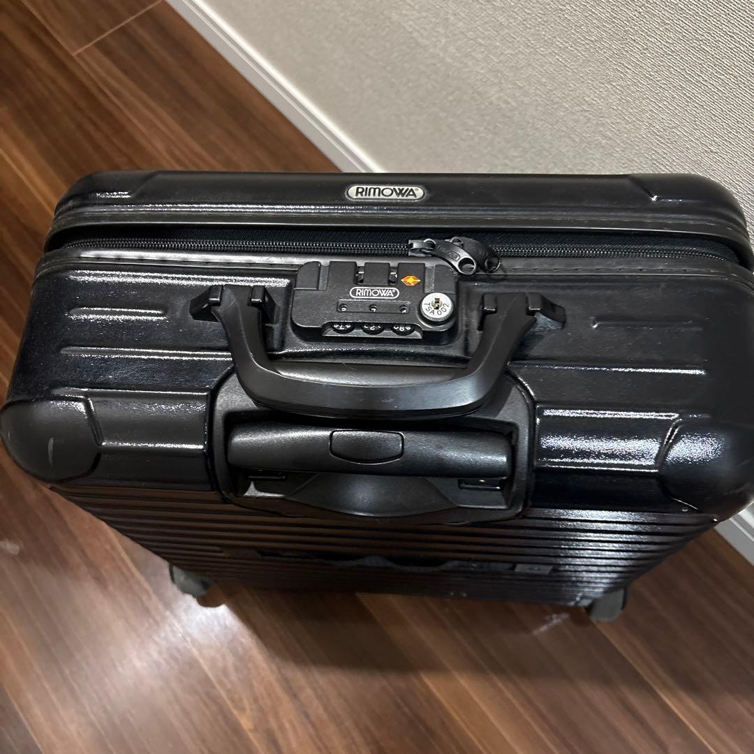 リモワ　キャリーケース　SALSA