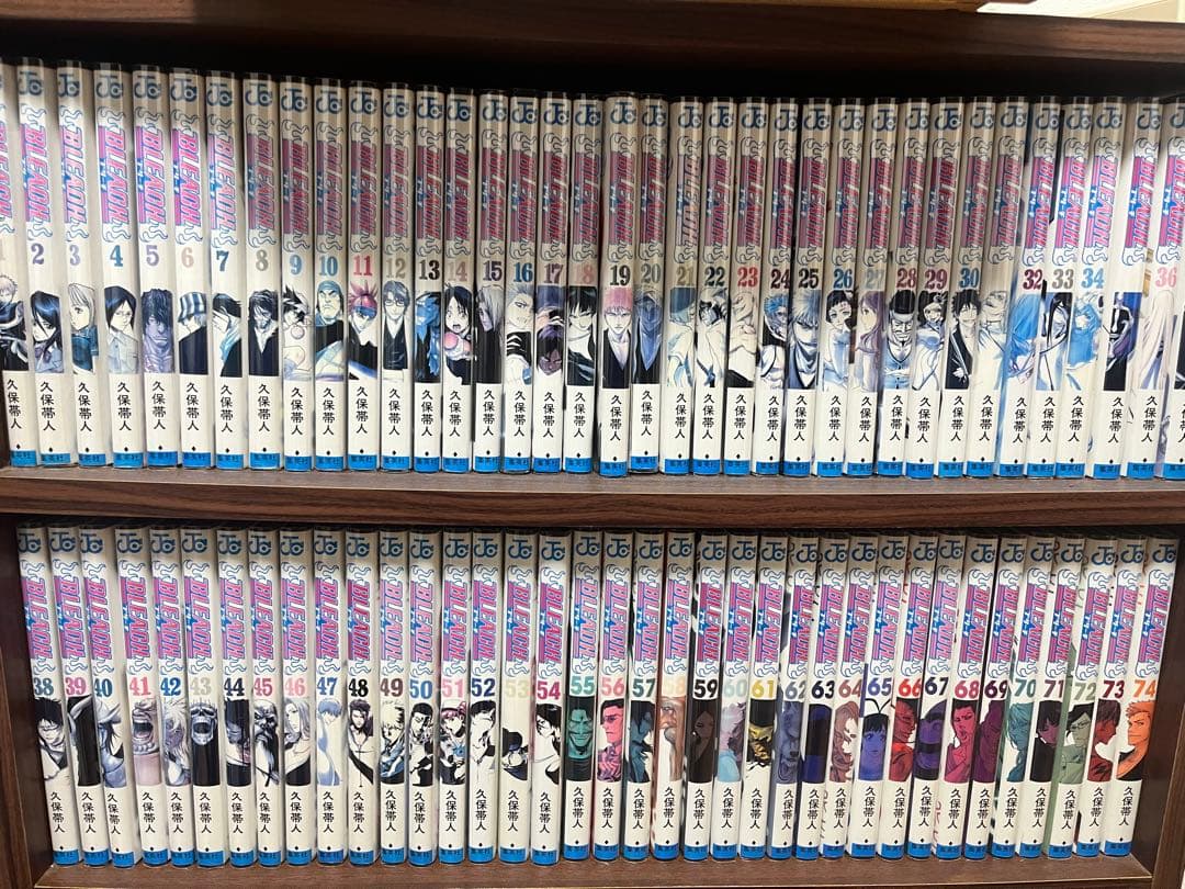 BLEACH全巻セット　透明ブックカバー付き