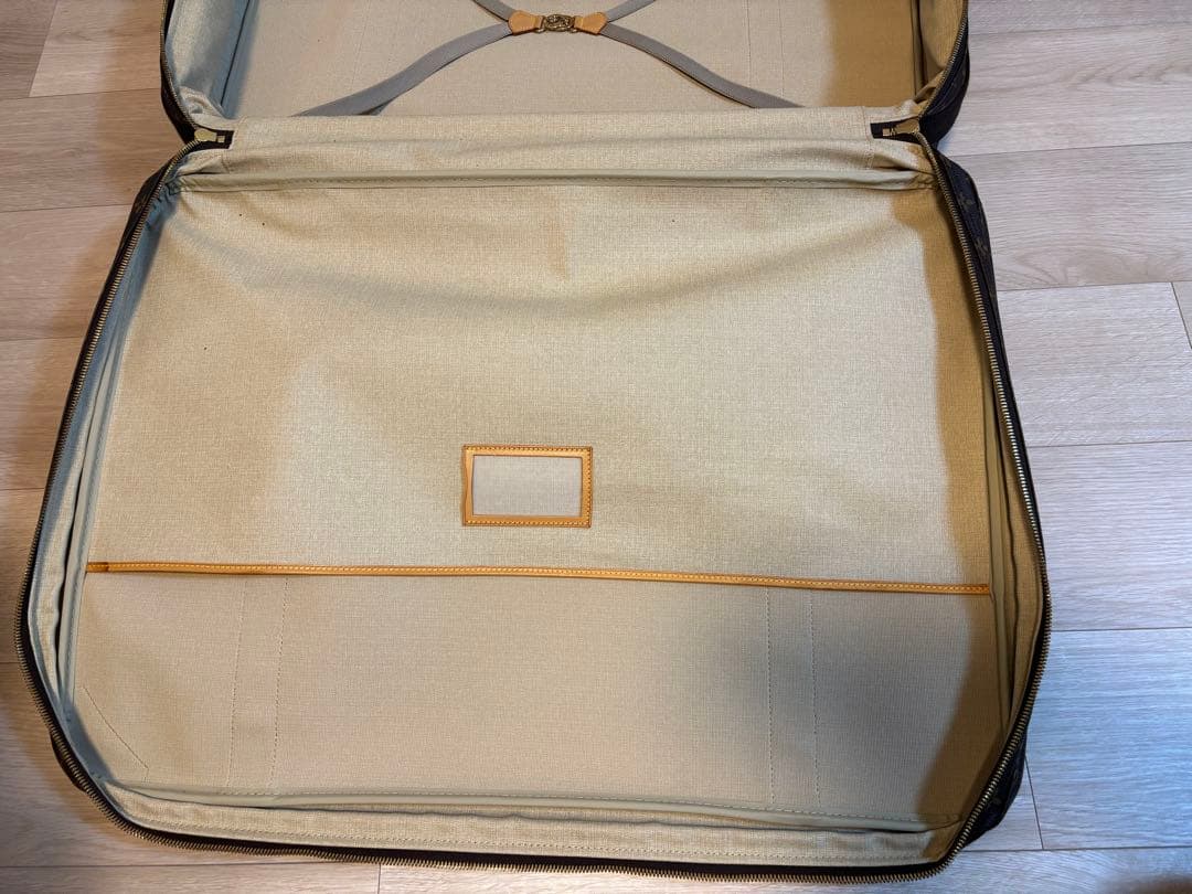 ルイヴィトン モノグラム サテライト 70