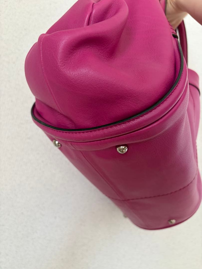 TOD'S ピンク ハンドバッグ