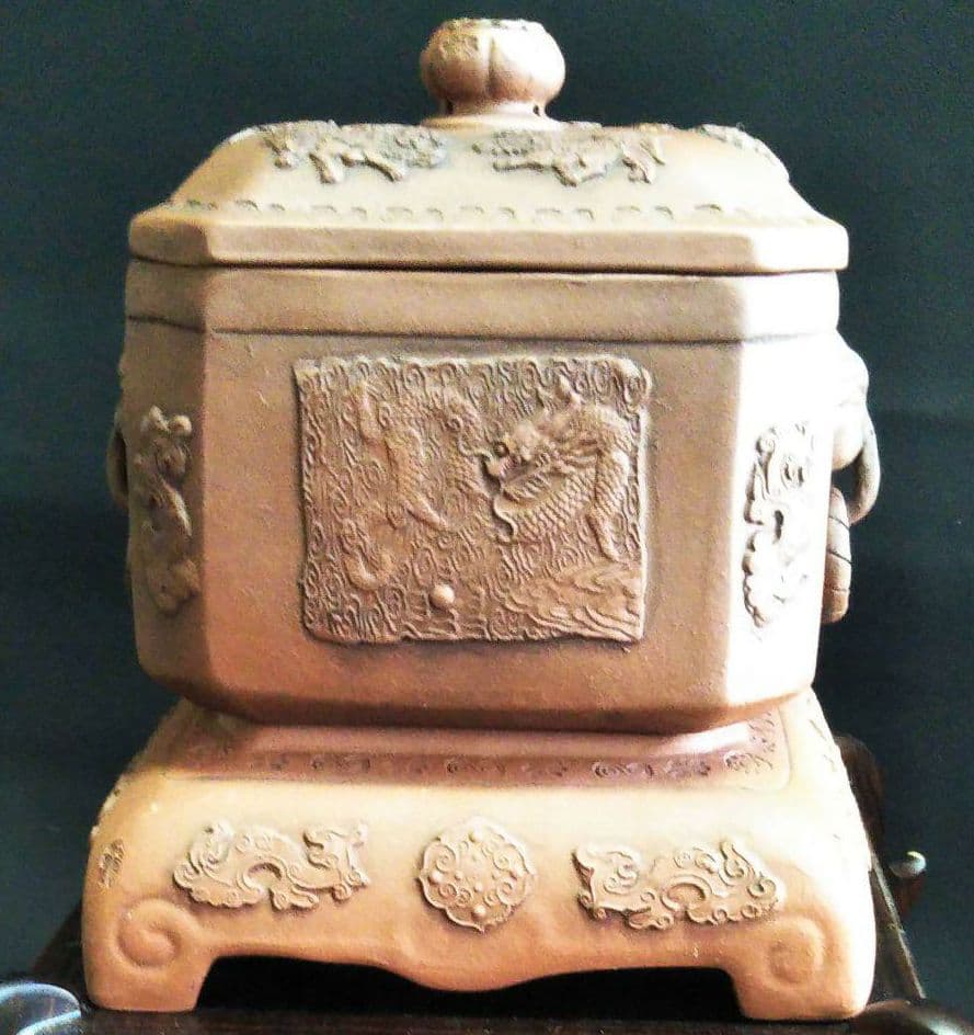 ※中国古美術/朱泥紫砂獣雙耳鐶龍紋四方罐(款:景南)