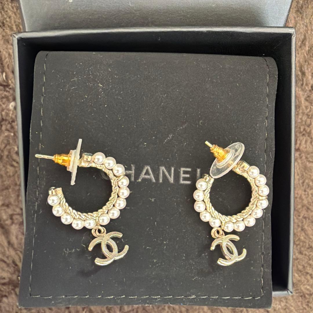 シャネルピアス