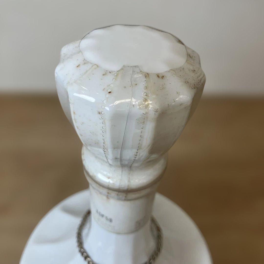 未開封700mlウイスキー 鶴 白陶器ボトル 総重量約1.5kg