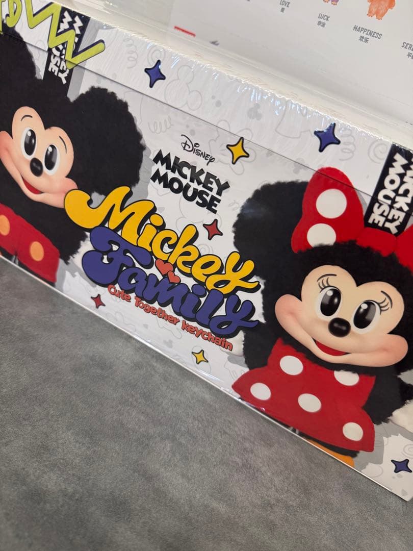 ♡国内完売POPMARTディズニーぬいぐるみキーチェーンアソートBOX（８個入）