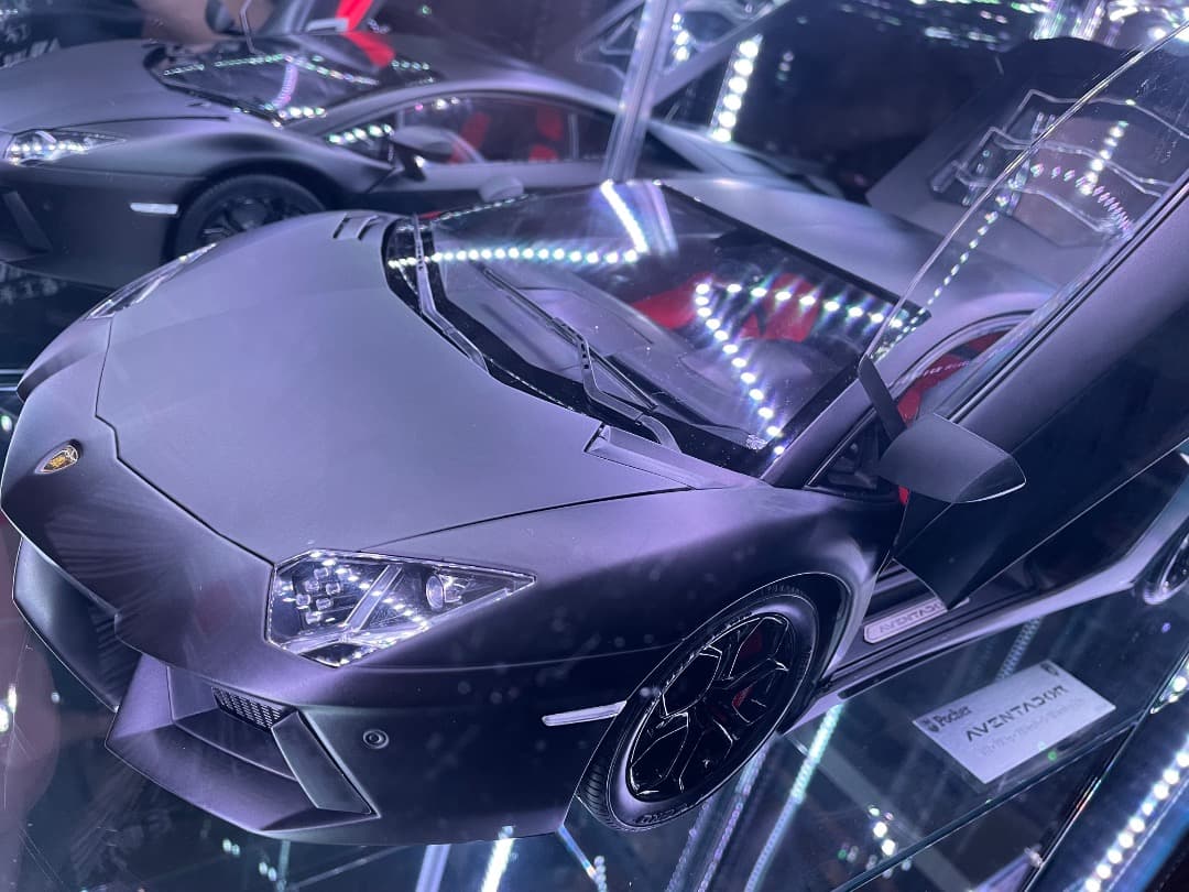 ポケール ランボルギーニ アヴァンタドール　1/8 pocher