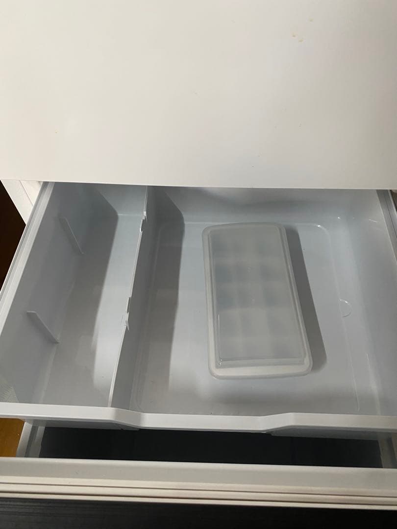 2022年製！Hisense 2ドア冷蔵庫 135L HR-D1304ホワイト