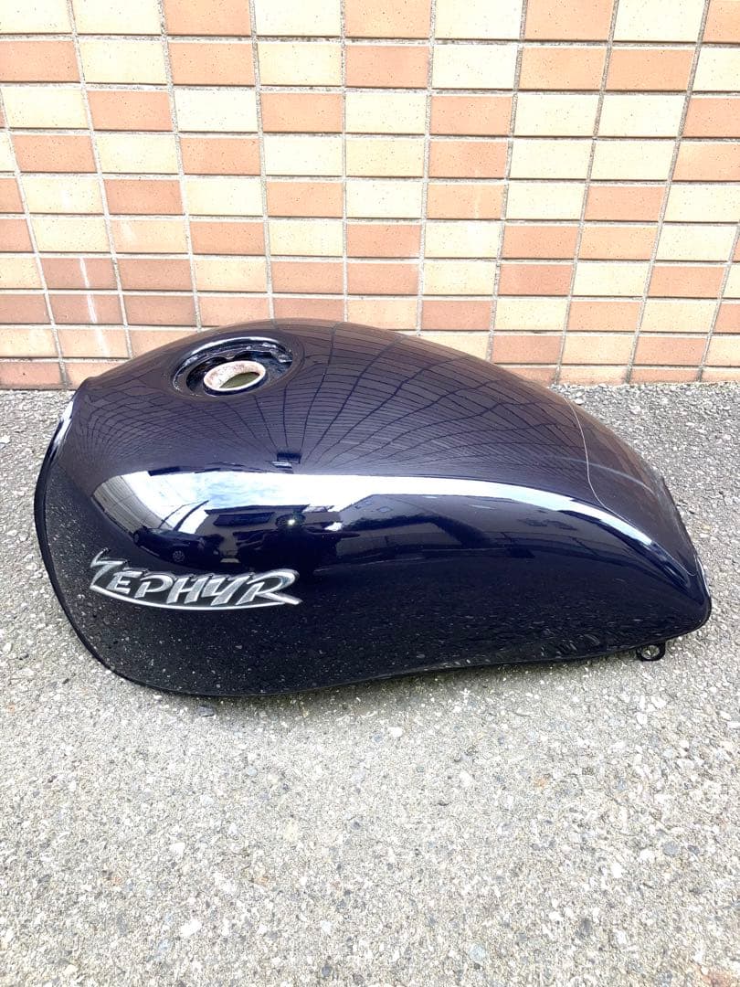 Kawasaki カワサキ　ゼファー750 純正　タンク 希少