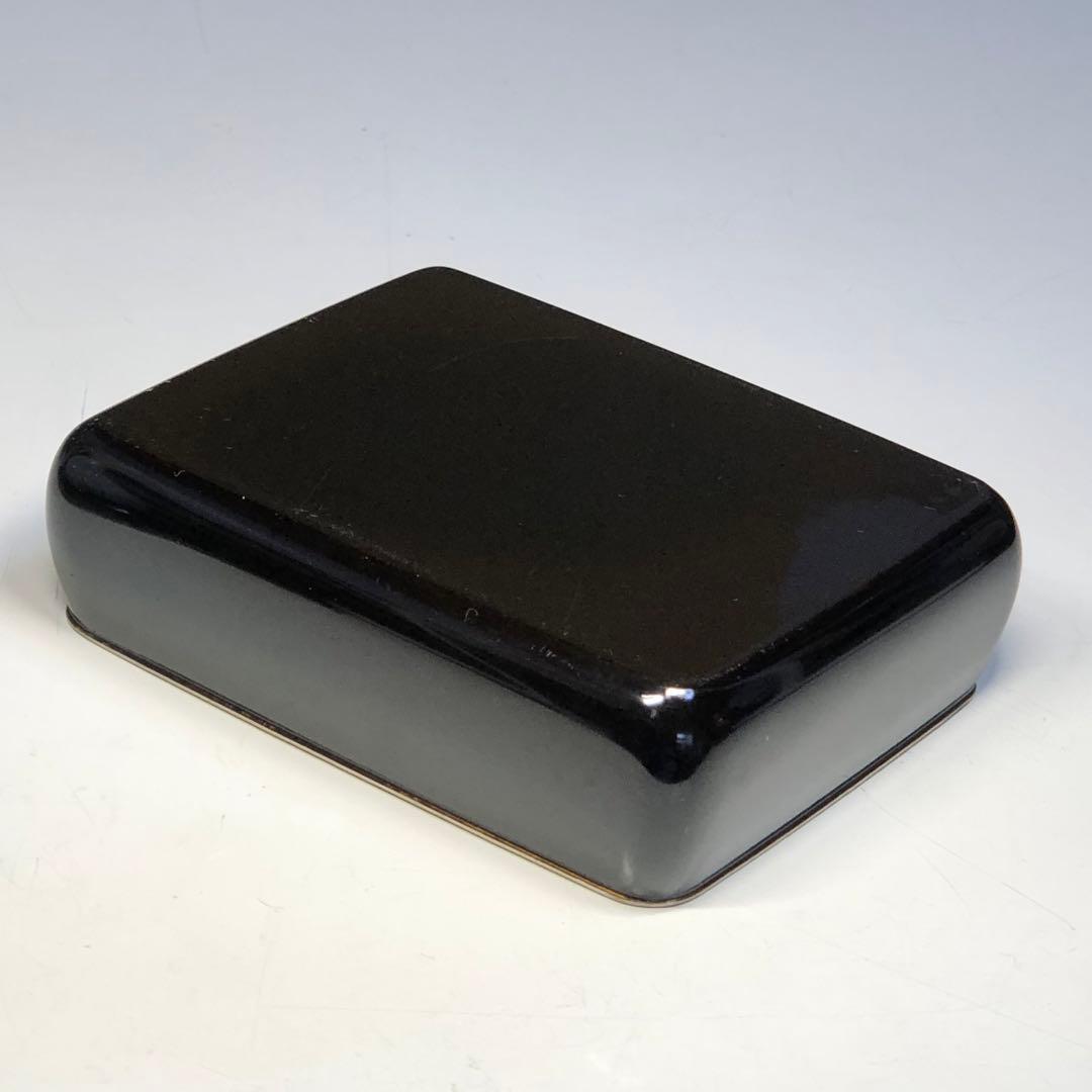 煙草入れ　木製漆器　金蒔絵　菊図　小物入れ