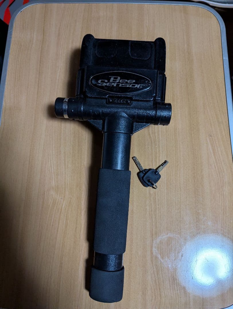 Bee Sensor ステアリングロック 鍵2本付き