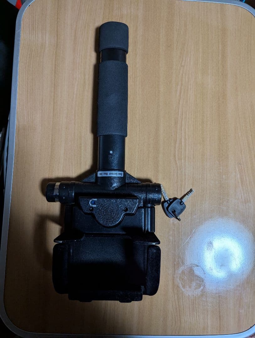 Bee Sensor ステアリングロック 鍵2本付き