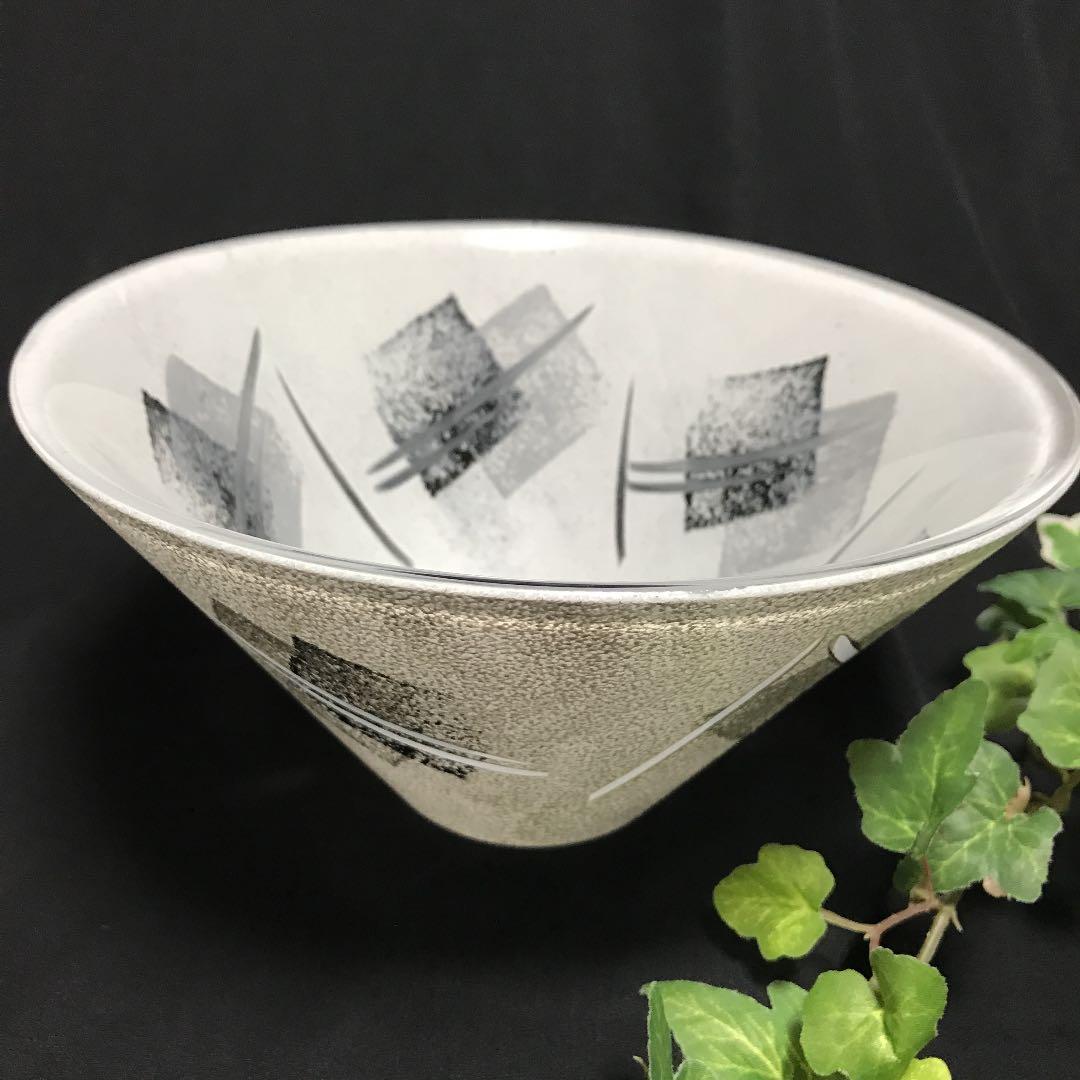 スエーデン製　ガラス工芸　nybro社　作家NS/AL 花瓶　置物　北欧雑貨