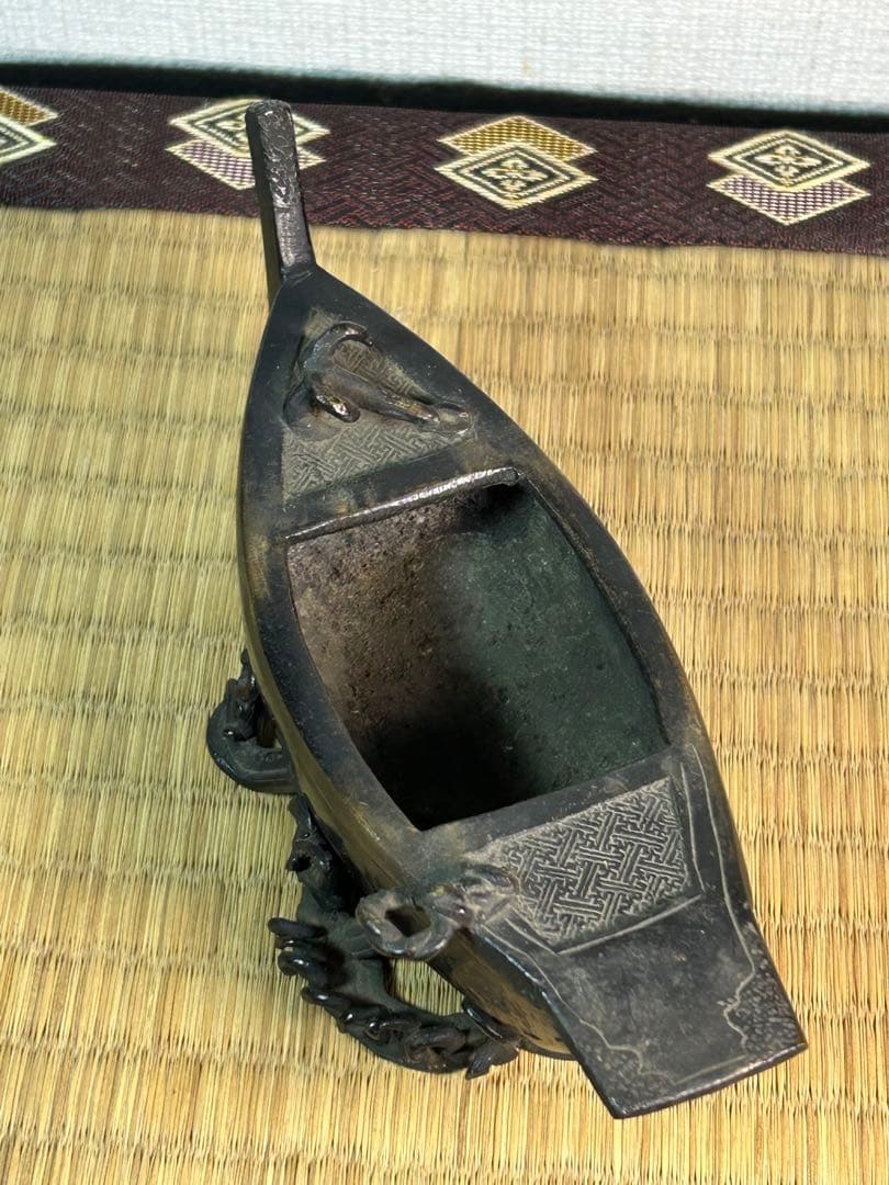 銅製香炉　舟と千鳥