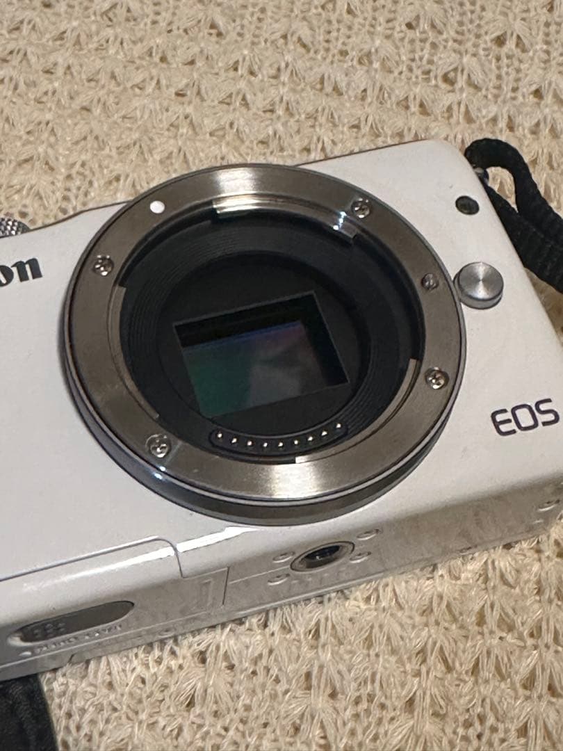 Canon EOS ミラーレスカメラセット（ダブルレンズセット）