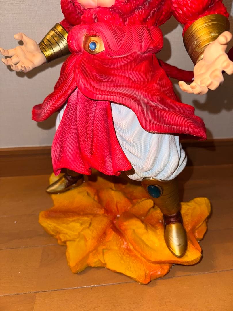ドラゴンボール ブロリー フィギュア 超サイヤ人4 伝説の超サイヤ人