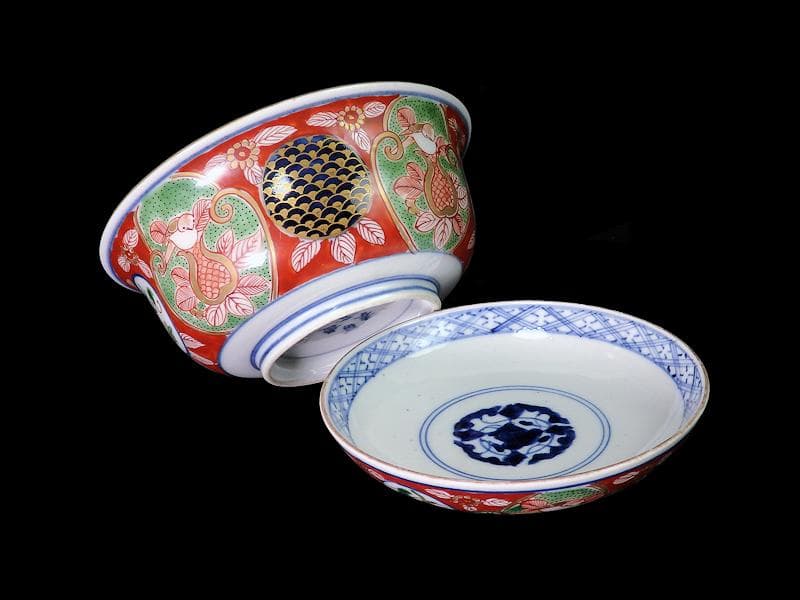 大聖寺伊万里　金襴手　丸紋　鳥に柘榴の図　蓋付鉢　B291AS-CPk