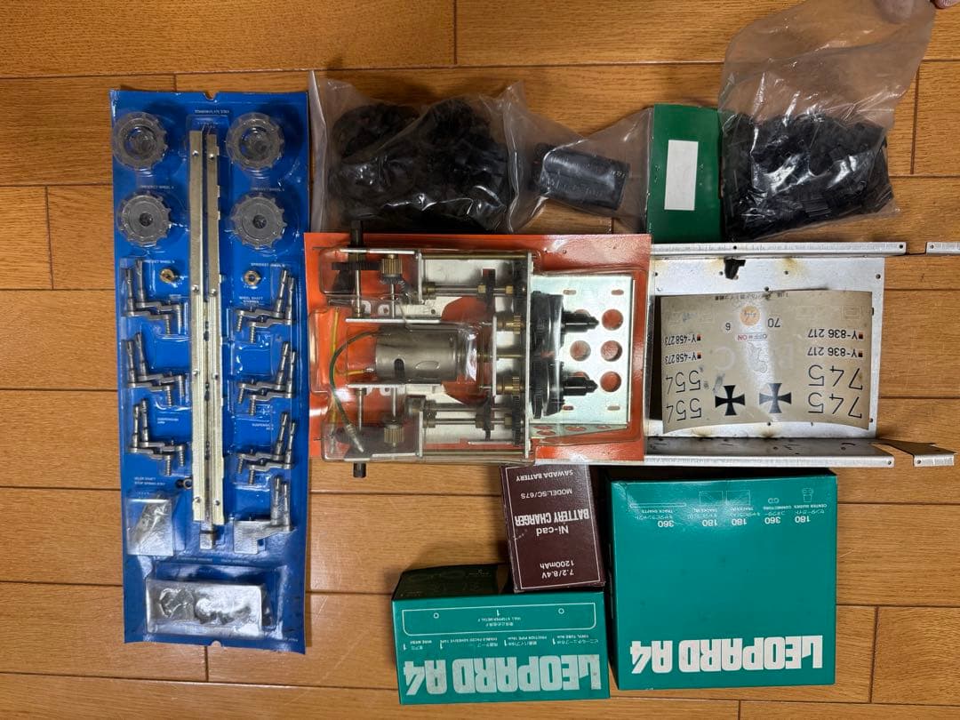 1:16 LEOPARD A4 戦車キット　スキャットマンさん　専用