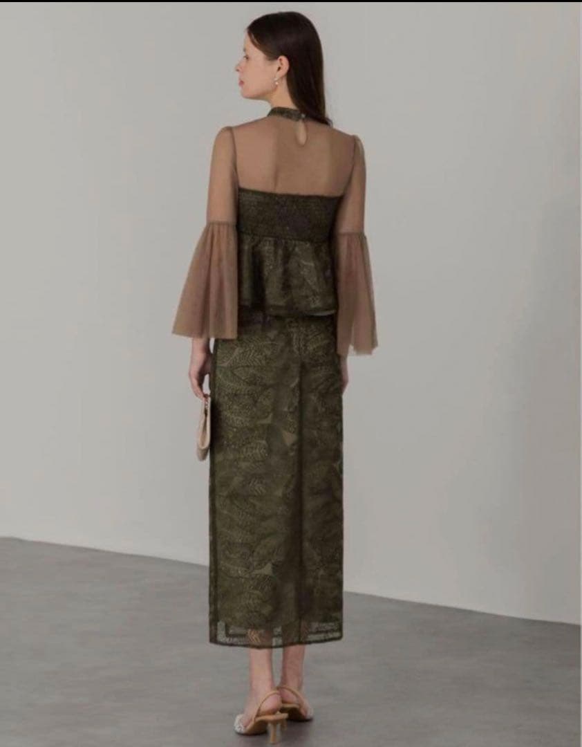 オリーブグリーン　フリル付き　パーティードレス　セット