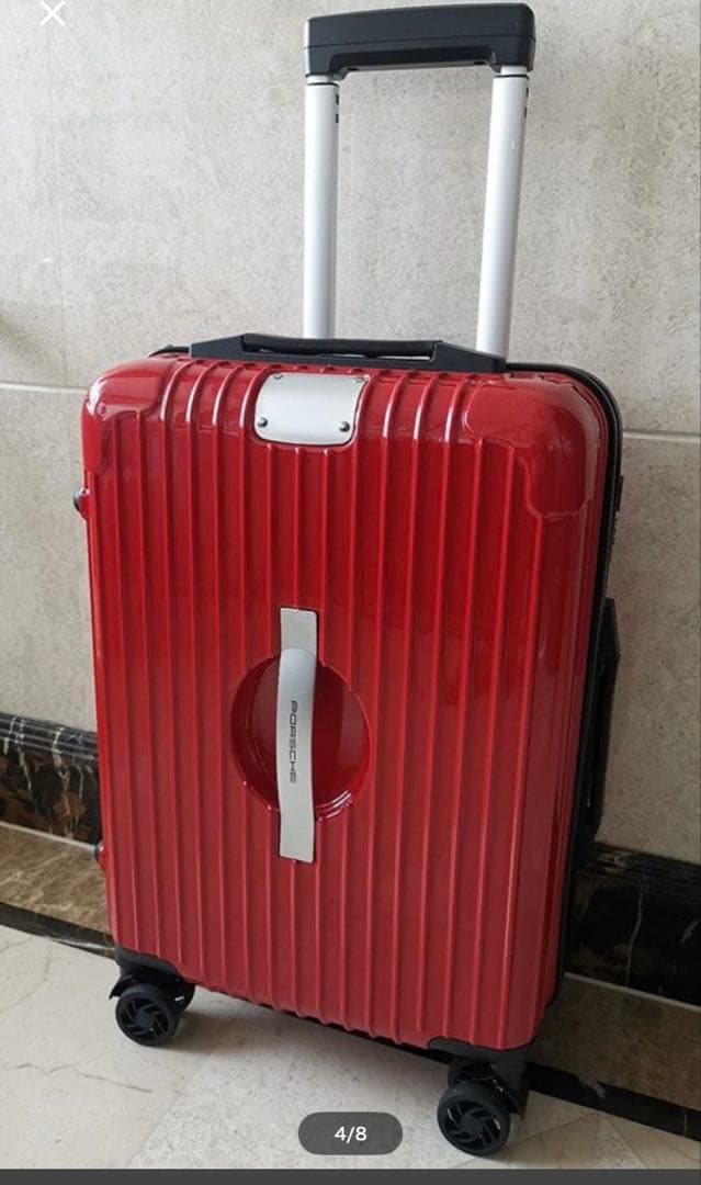 【大幅値下げ致しました】さらに値下げしました。真っ赤な軽量スーツケース