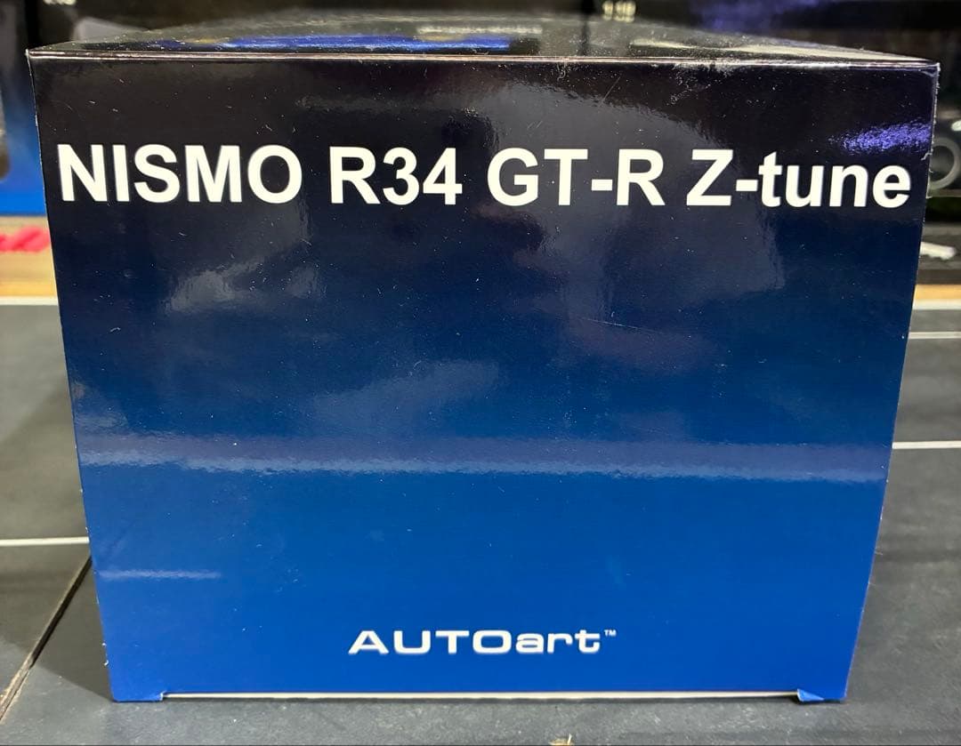 オートアート 1/18 日産GT-R R34 Z tune