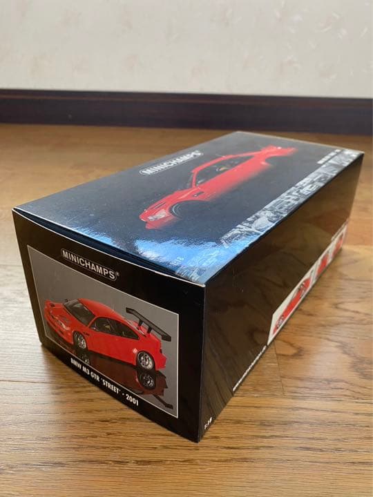BMW M3 GTR 1/18 ミニチャンプス