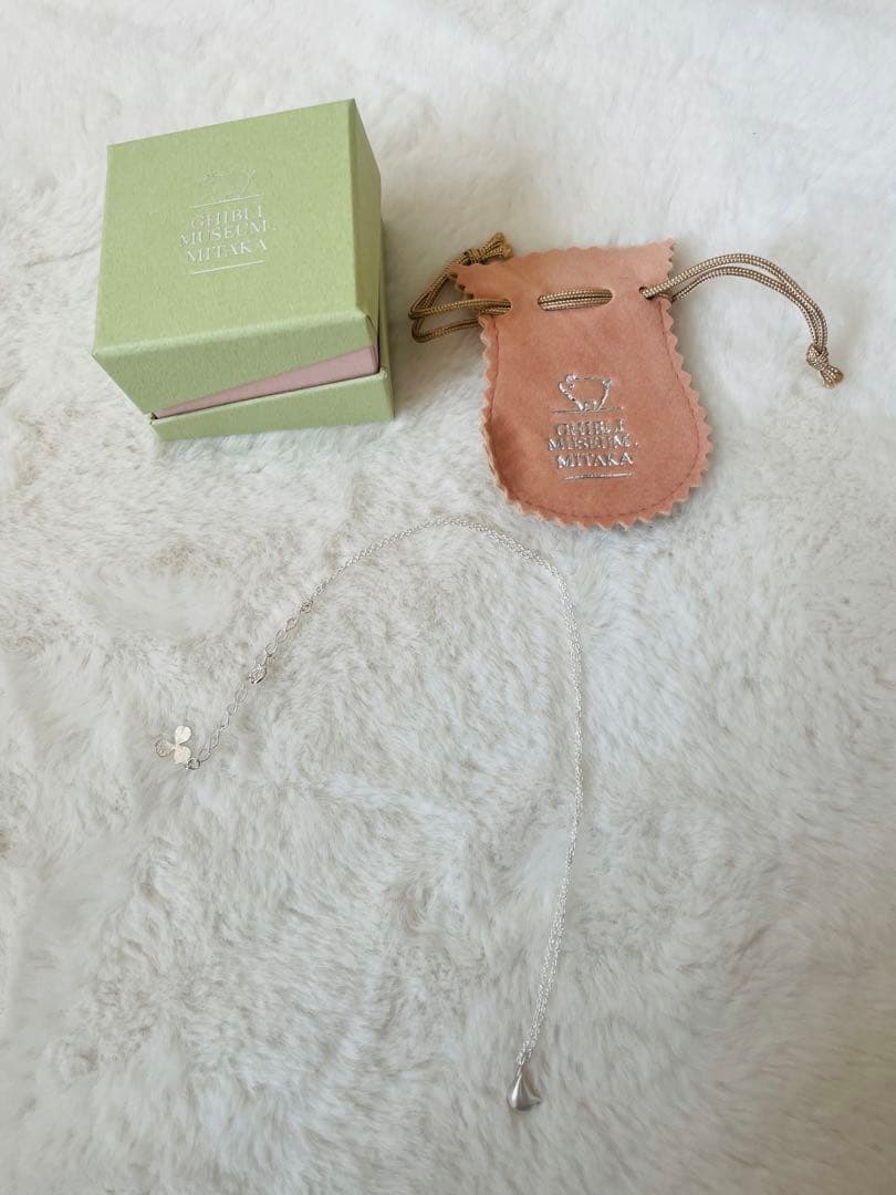 ジブリ美術館限定　オリジナル トトロ ネックレス(三つ葉)