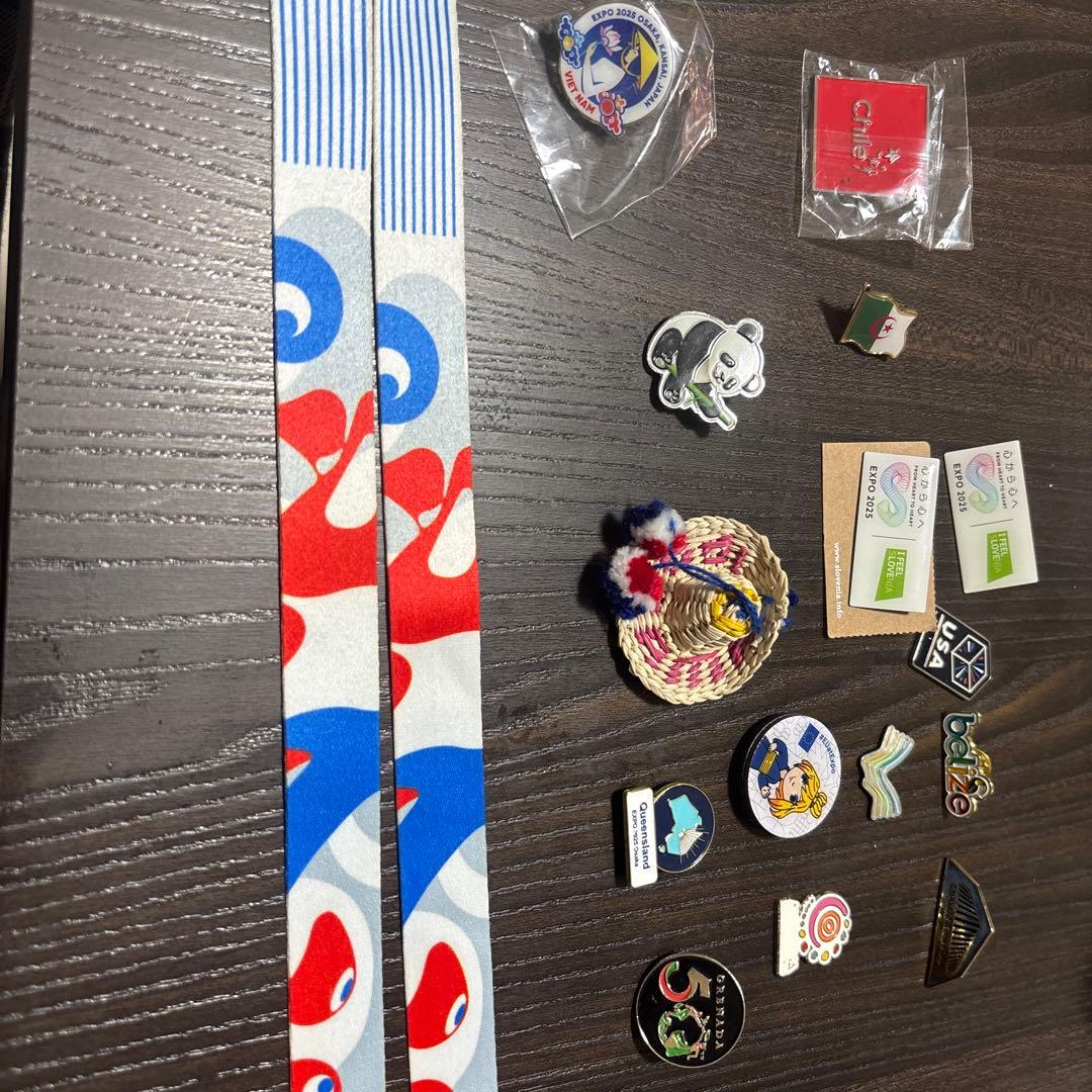 大阪万博ピンバッジ15個まとめ売り ストラップ付き